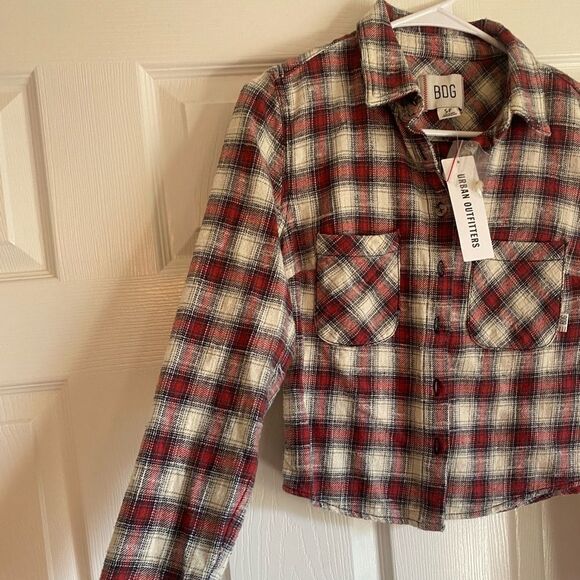 NWT Urban Outfitters size small Dakota cropped red white flannel button up - Picture 8 of 9